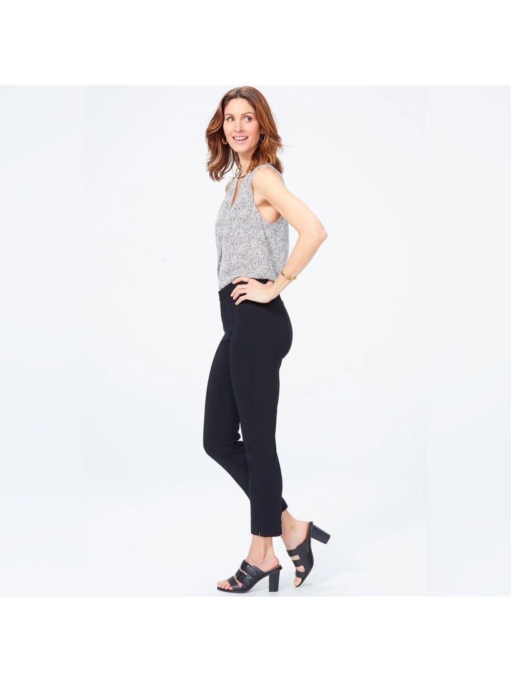 NYDJ Black Cropped Pants with Slim Fit and Textured Fabric